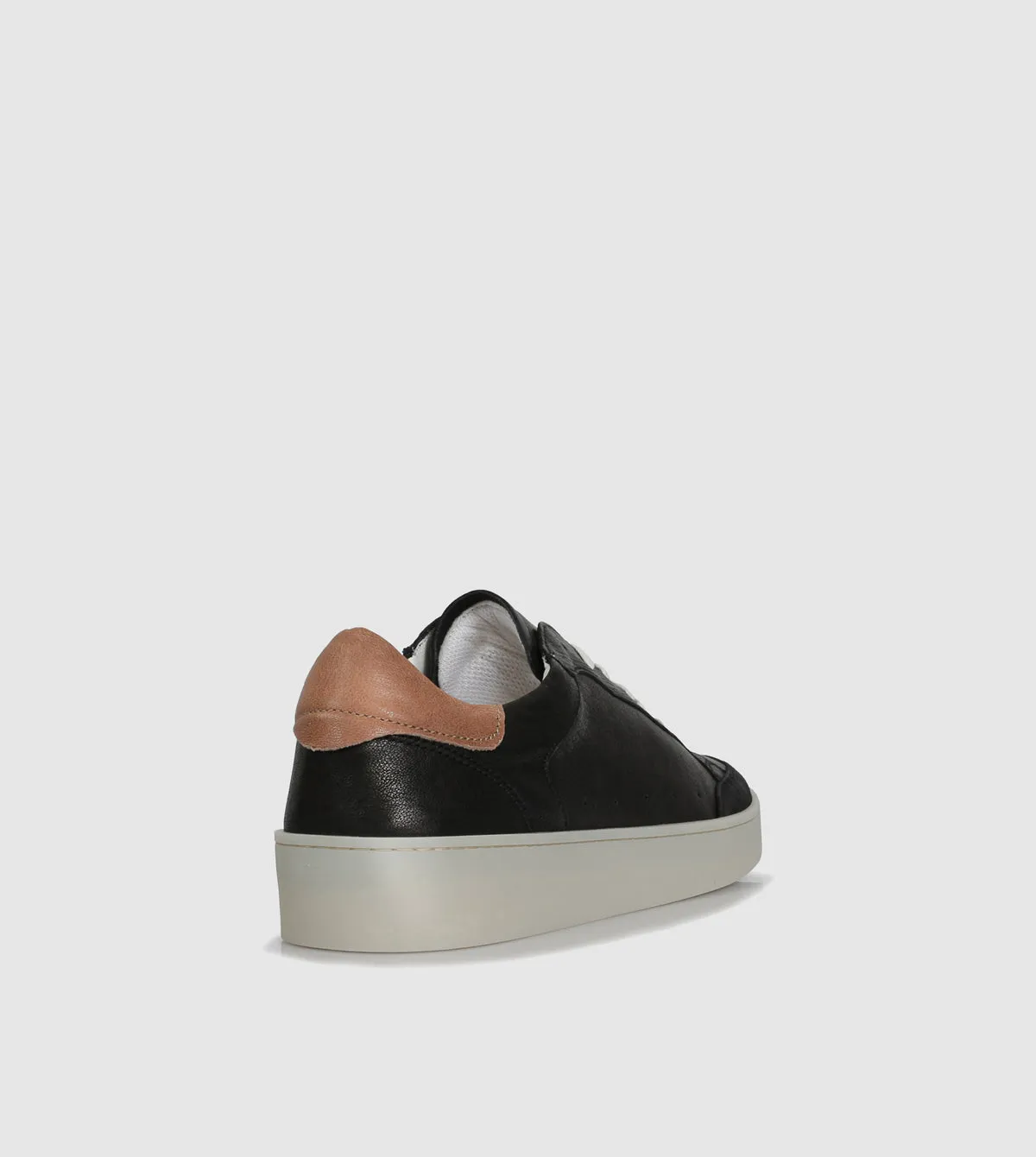 Riggs Low Top sneakers by Brando
