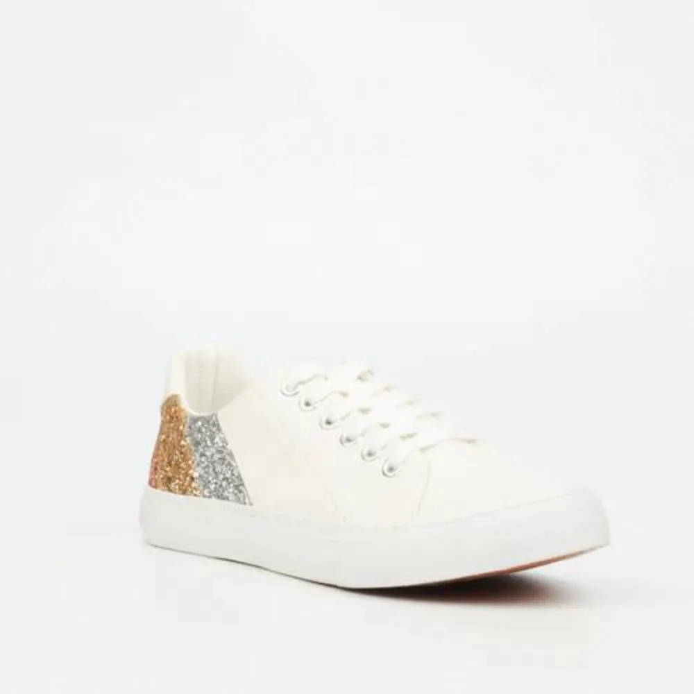 Shore 5 - White Sneaker