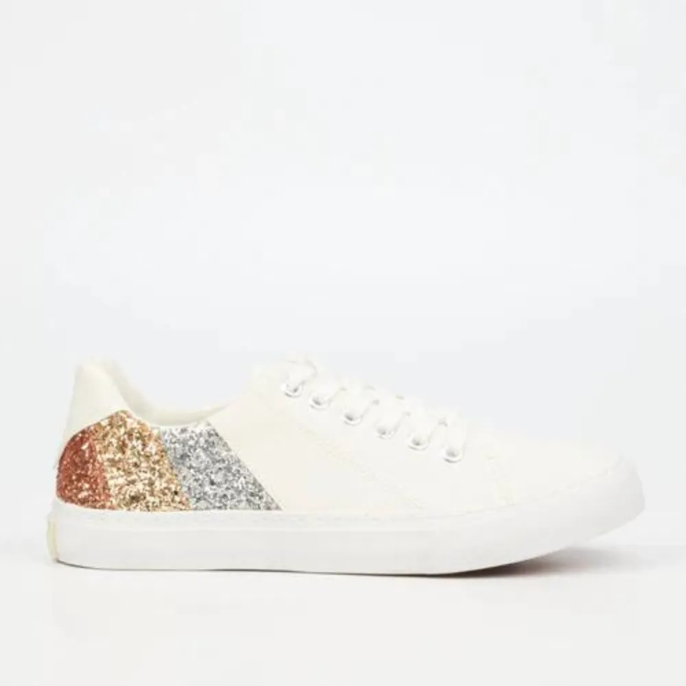 Shore 5 - White Sneaker